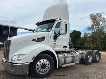 Main image Peterbilt 579