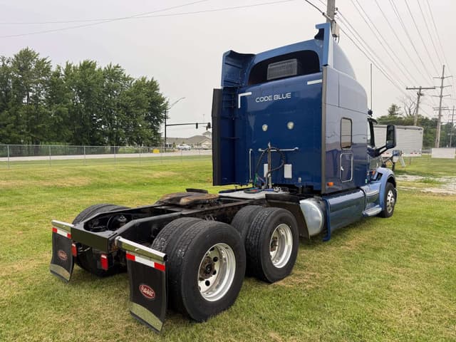 Image of Peterbilt 579 equipment image 4