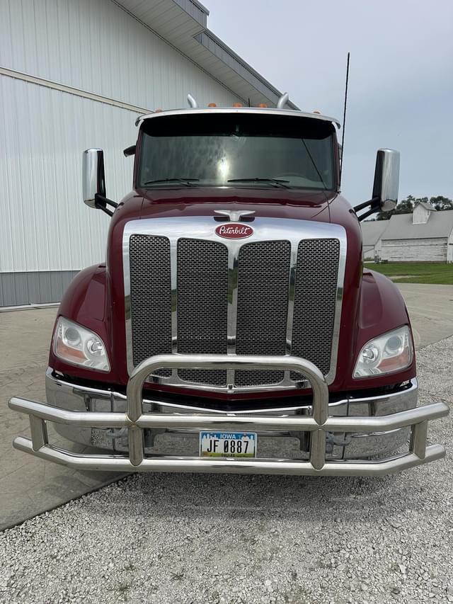 Image of Peterbilt 579 equipment image 1