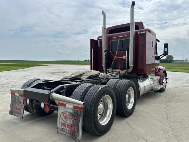 Image of Peterbilt 579 equipment image 4
