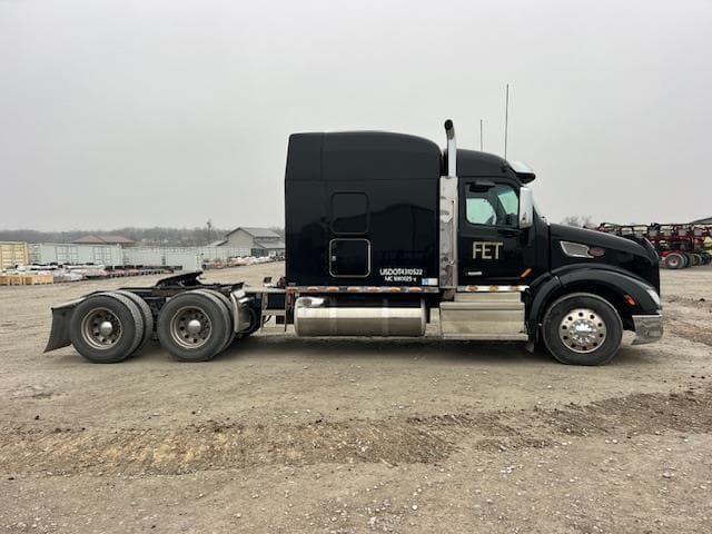 Image of Peterbilt 579 equipment image 2