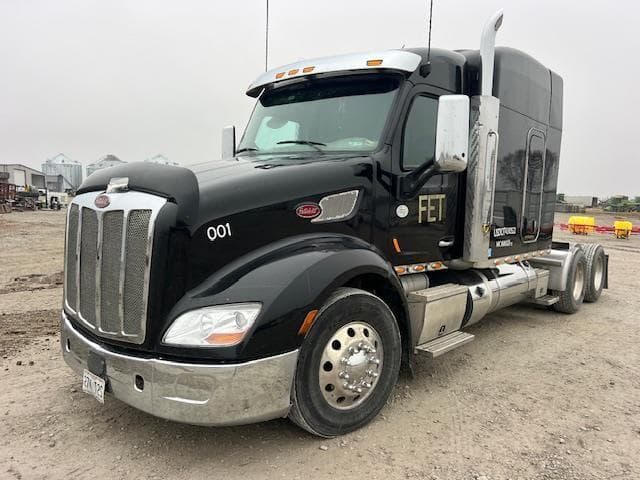 Image of Peterbilt 579 equipment image 4