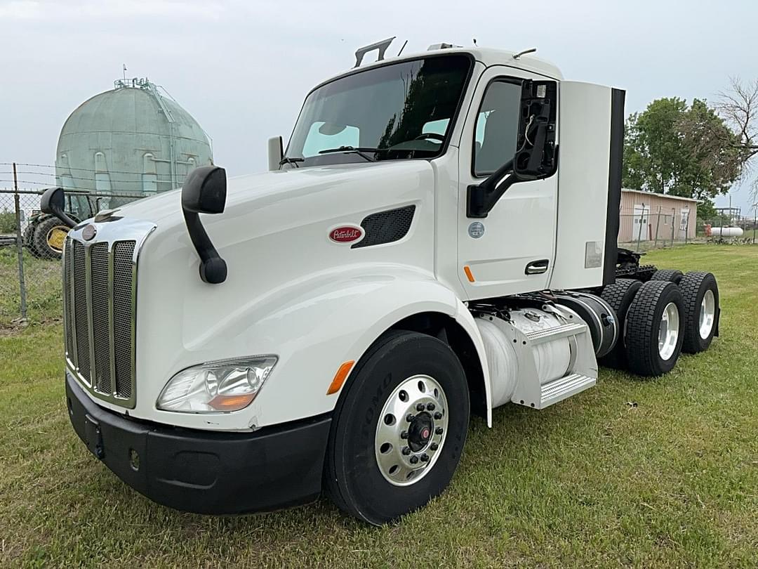 Image of Peterbilt 579 Primary image