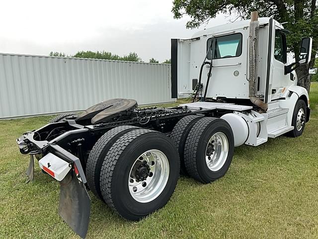 Image of Peterbilt 579 equipment image 3