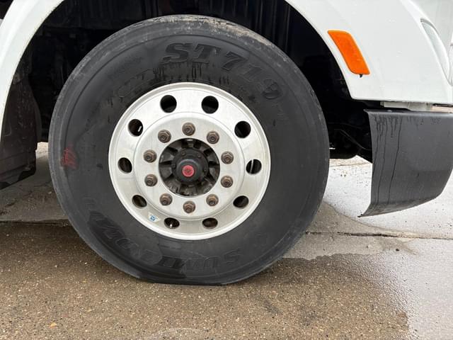 Image of Peterbilt 579 equipment image 3