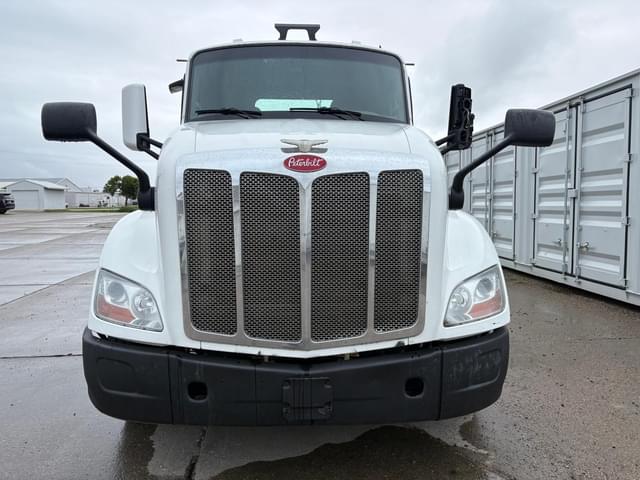 Image of Peterbilt 579 equipment image 1