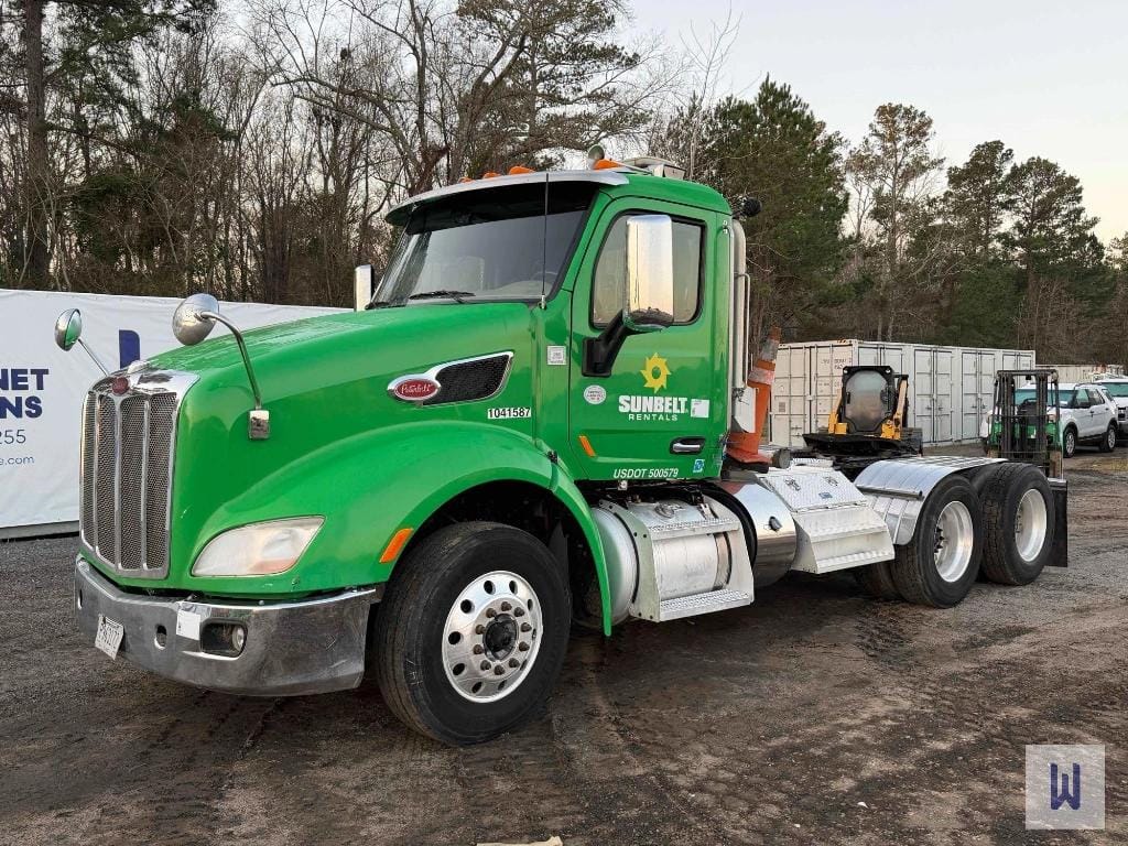 2018 Peterbilt 579 Equipment Image0