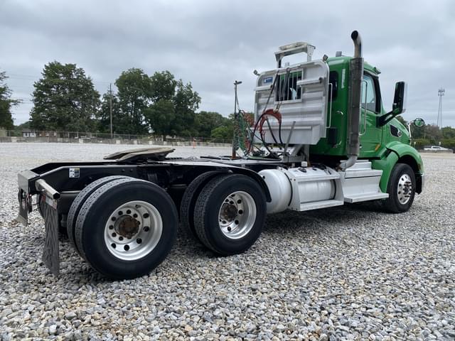 Image of Peterbilt 579 equipment image 2