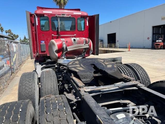 Image of Peterbilt 579 equipment image 4