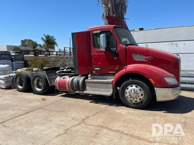 Image of Peterbilt 579 equipment image 1