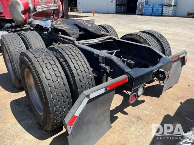 Image of Peterbilt 579 equipment image 3