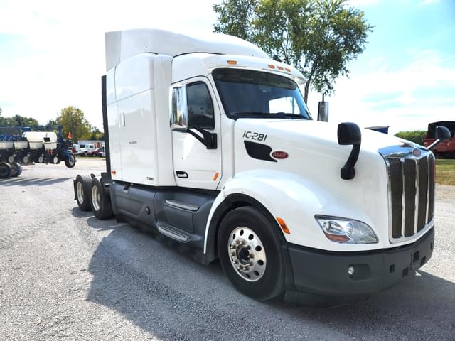 Image of Peterbilt 579 equipment image 4