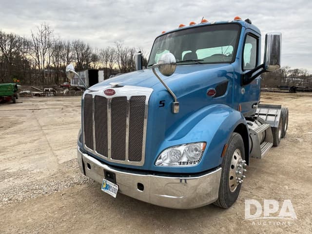 Image of Peterbilt 579 equipment image 1
