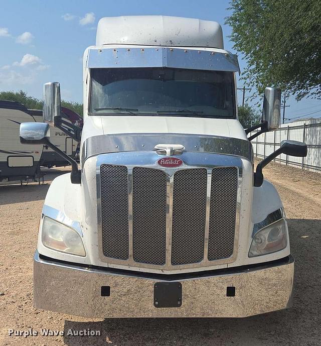 Image of Peterbilt 579 equipment image 1