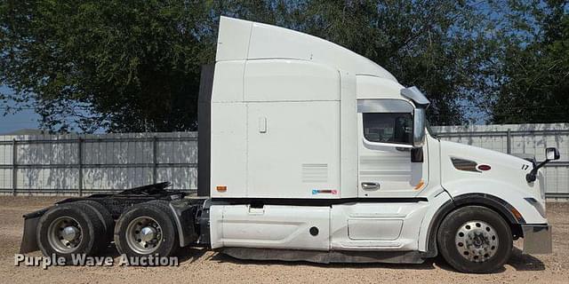Image of Peterbilt 579 equipment image 4
