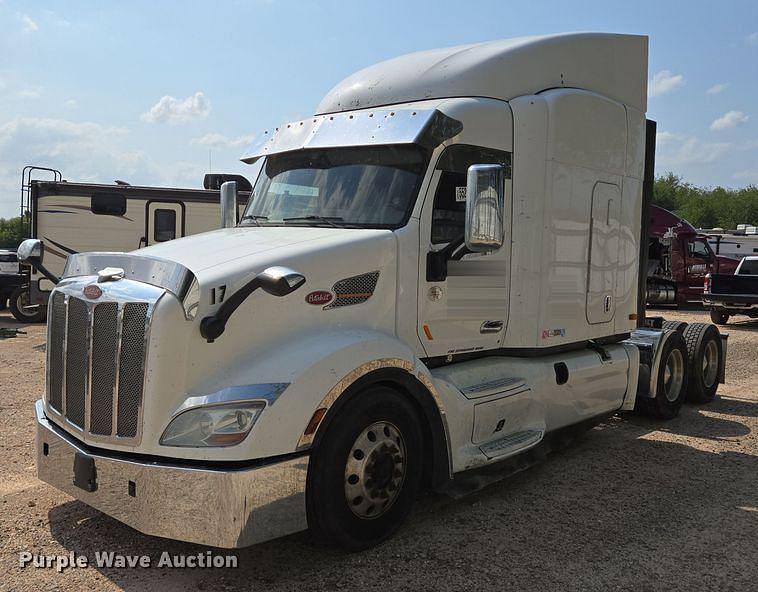 Image of Peterbilt 579 Primary image