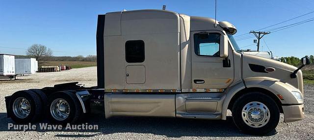 Image of Peterbilt 579 equipment image 3