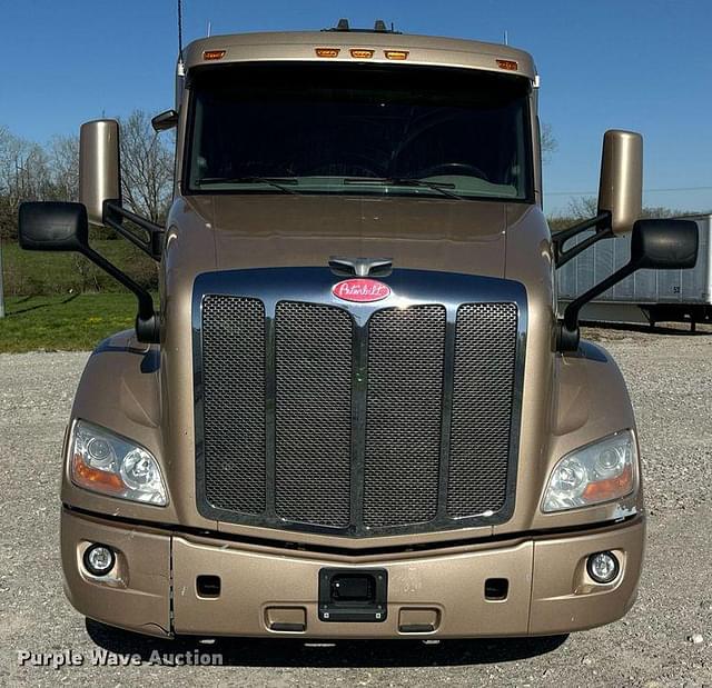 Image of Peterbilt 579 equipment image 1