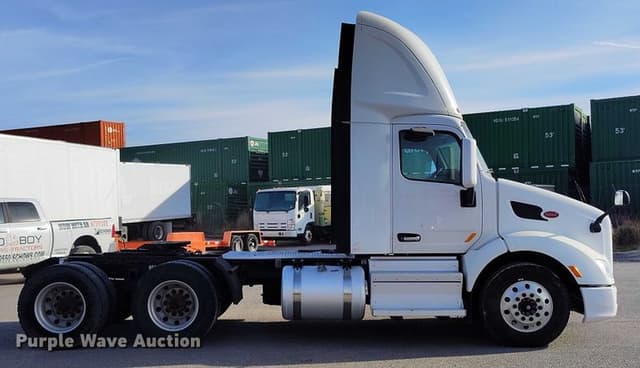 Image of Peterbilt 579 equipment image 3