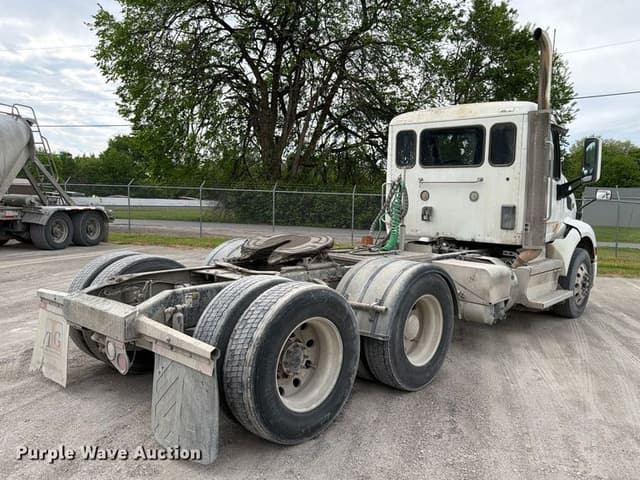 Image of Peterbilt 579 equipment image 4