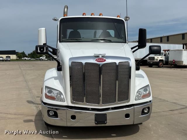 Image of Peterbilt 579 equipment image 1