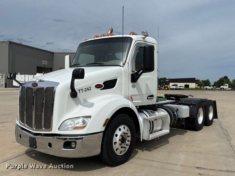 Image of Peterbilt 579 Primary image