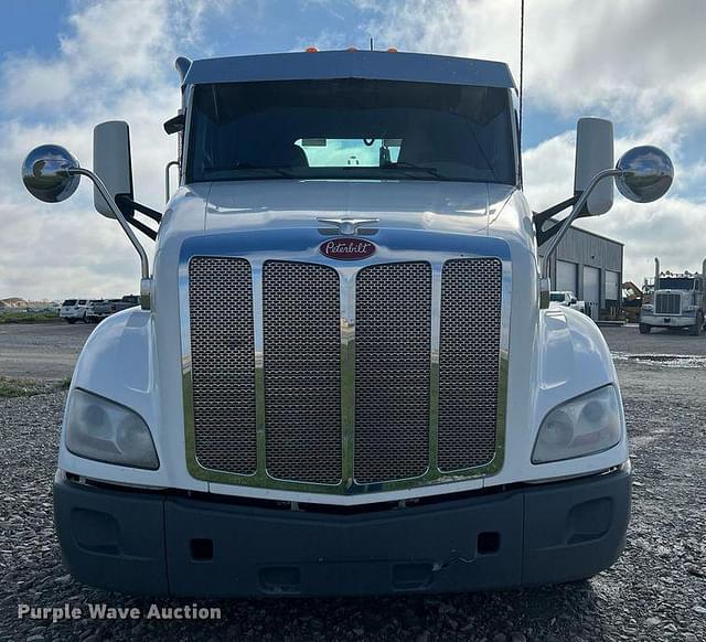 Image of Peterbilt 579 equipment image 1