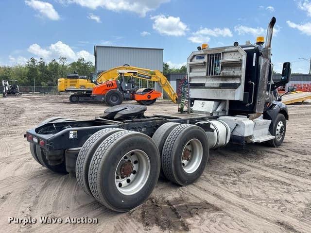 Image of Peterbilt 579 equipment image 4