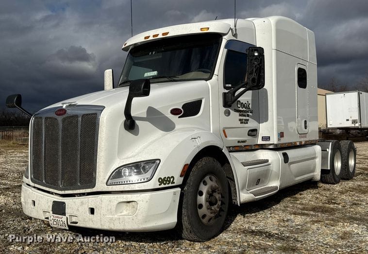 2018 Peterbilt 579 Equipment Image0