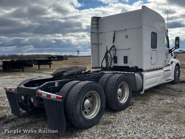 Image of Peterbilt 579 equipment image 4