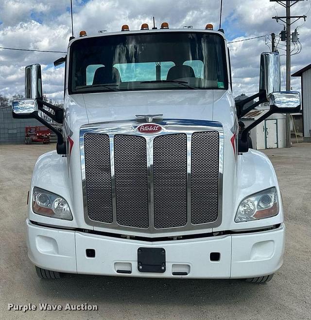 Image of Peterbilt 579 equipment image 1