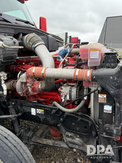 Image of Peterbilt 579 equipment image 4