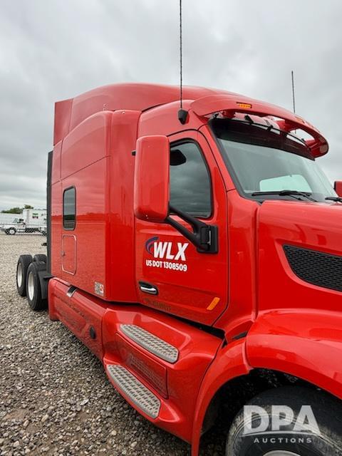 Image of Peterbilt 579 equipment image 2