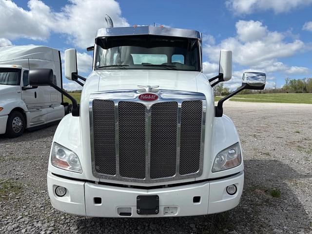 Image of Peterbilt 579 equipment image 2