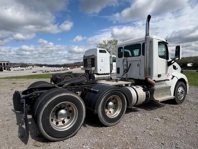 Image of Peterbilt 579 equipment image 3