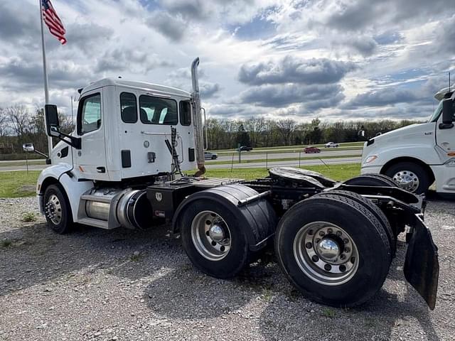 Image of Peterbilt 579 equipment image 4