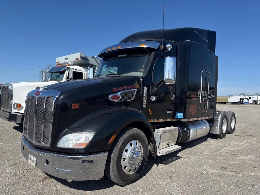 2018 Peterbilt 579 Equipment Image0