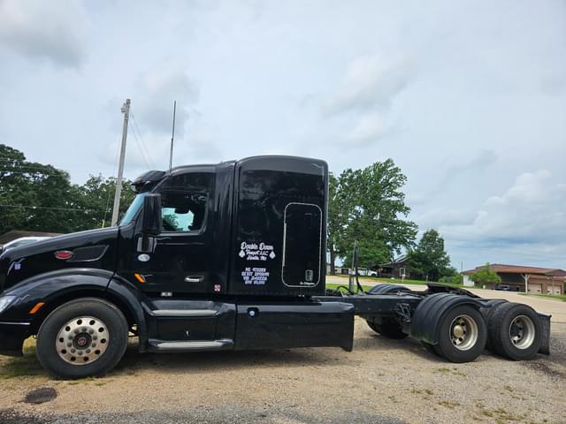 Image of Peterbilt 579 equipment image 4