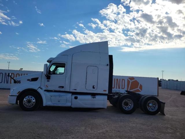 Image of Peterbilt 579 equipment image 1