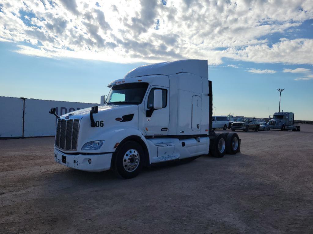 Image of Peterbilt 579 Primary image