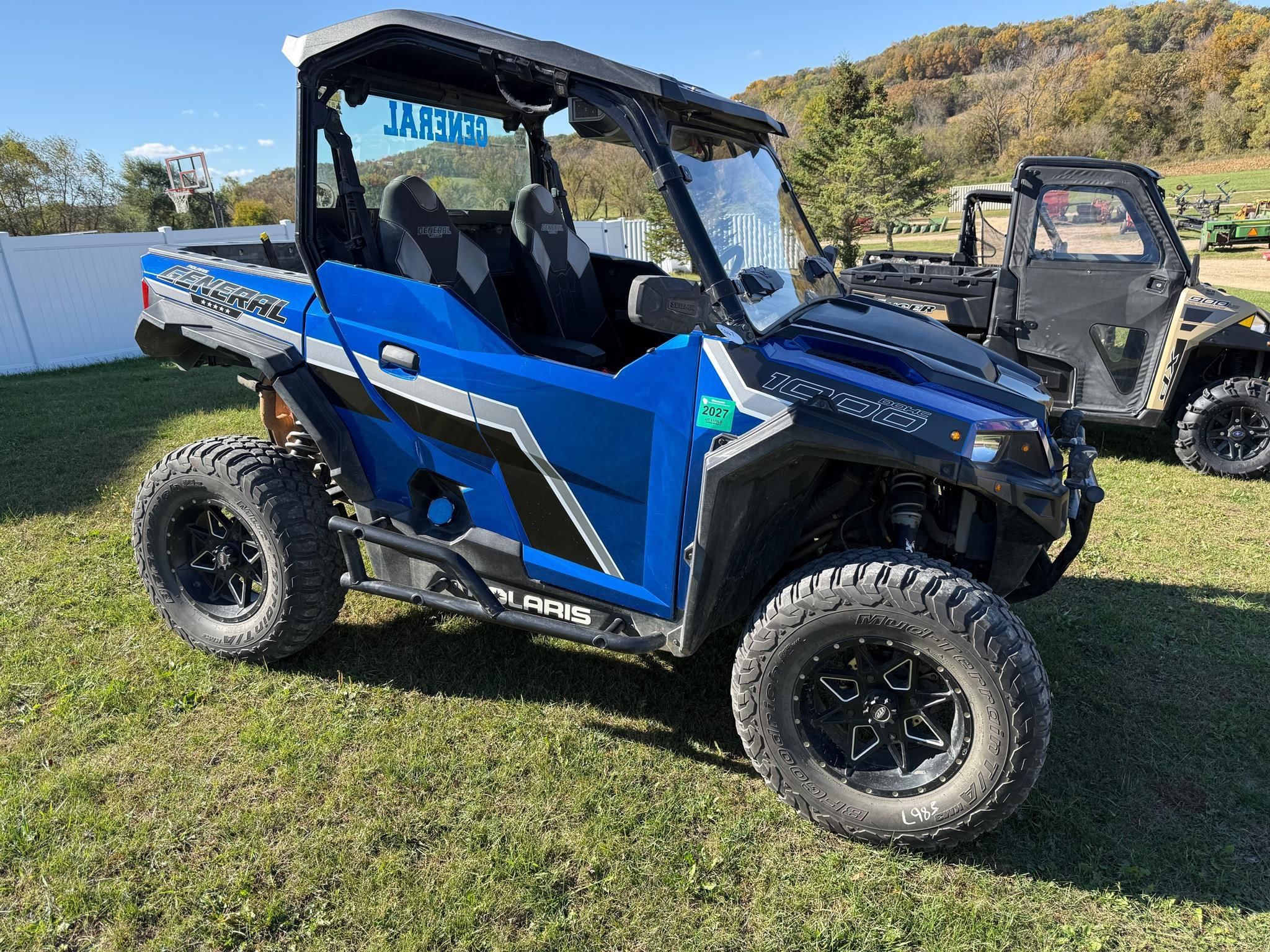 2018 Polaris General 1000 EPS Deluxe Equipment Image0