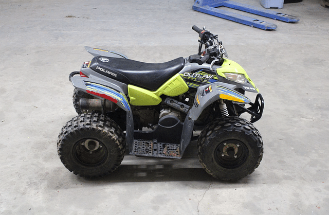 Image of Polaris Outlaw 50 equipment image 4