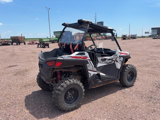Image of Polaris RZR 900 equipment image 4