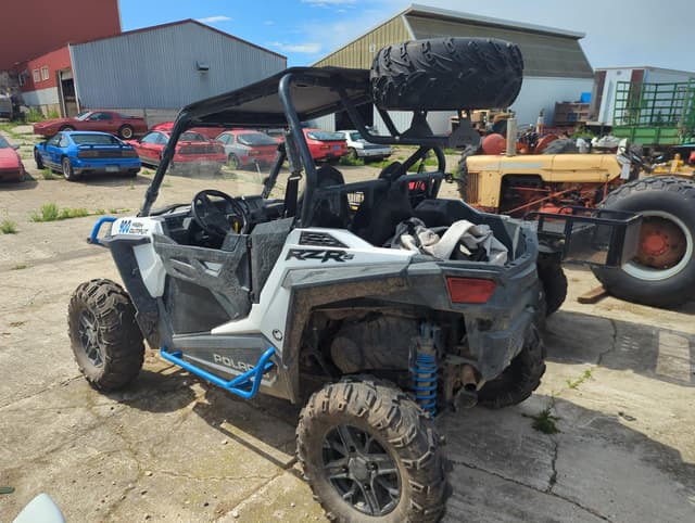 Image of Polaris RZR S 900 equipment image 2