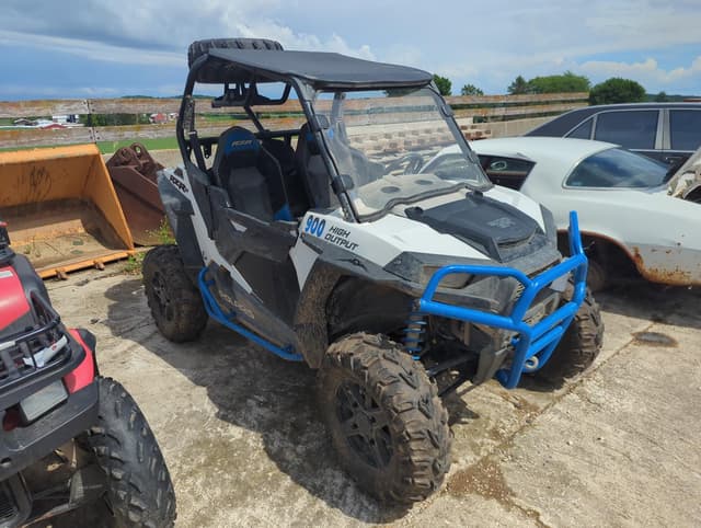 Image of Polaris RZR S 900 equipment image 1