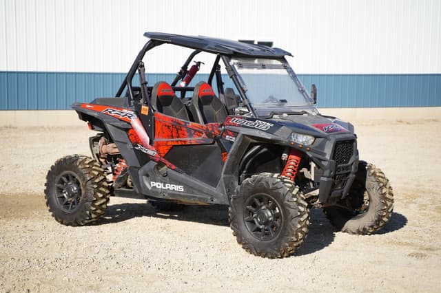 Image of Polaris RZR XP 1000 equipment image 2
