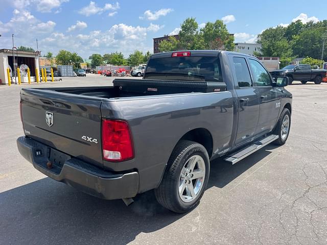 Image of Dodge Ram 1500 equipment image 4