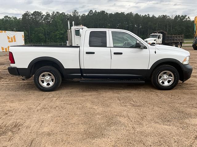 Image of Dodge Ram 1500 equipment image 3