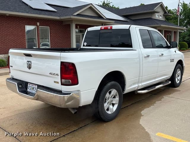 Image of Dodge Ram 1500 equipment image 4