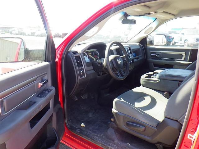Image of Dodge Ram 1500 equipment image 4
